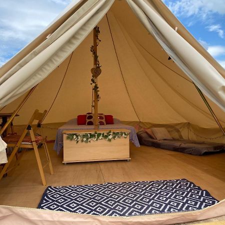 אפטון אפון סברן Honey Pod Farm Bell Tents מראה חיצוני תמונה