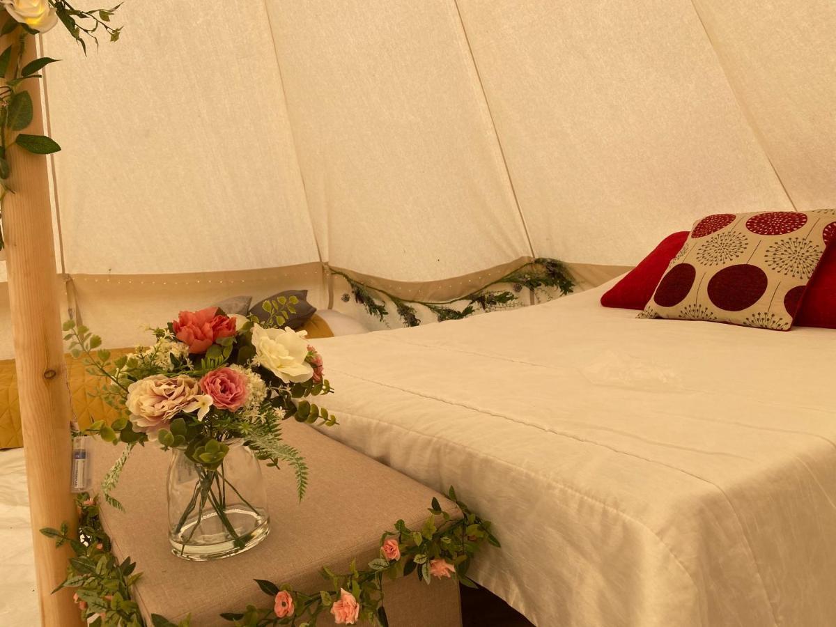 אפטון אפון סברן Honey Pod Farm Bell Tents מראה חיצוני תמונה