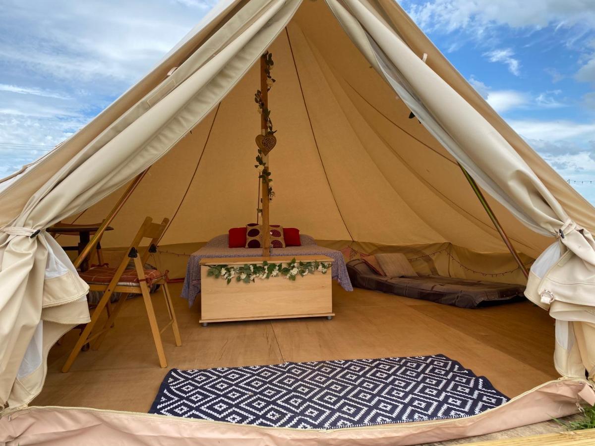 אפטון אפון סברן Honey Pod Farm Bell Tents מראה חיצוני תמונה
